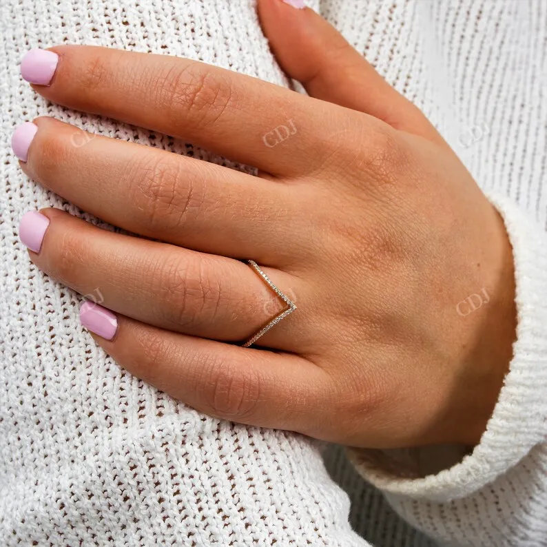 0.12CTW Round Curved Lab Grown Diamond Band