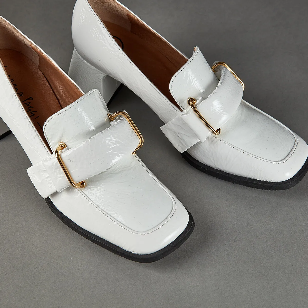 12452 White
