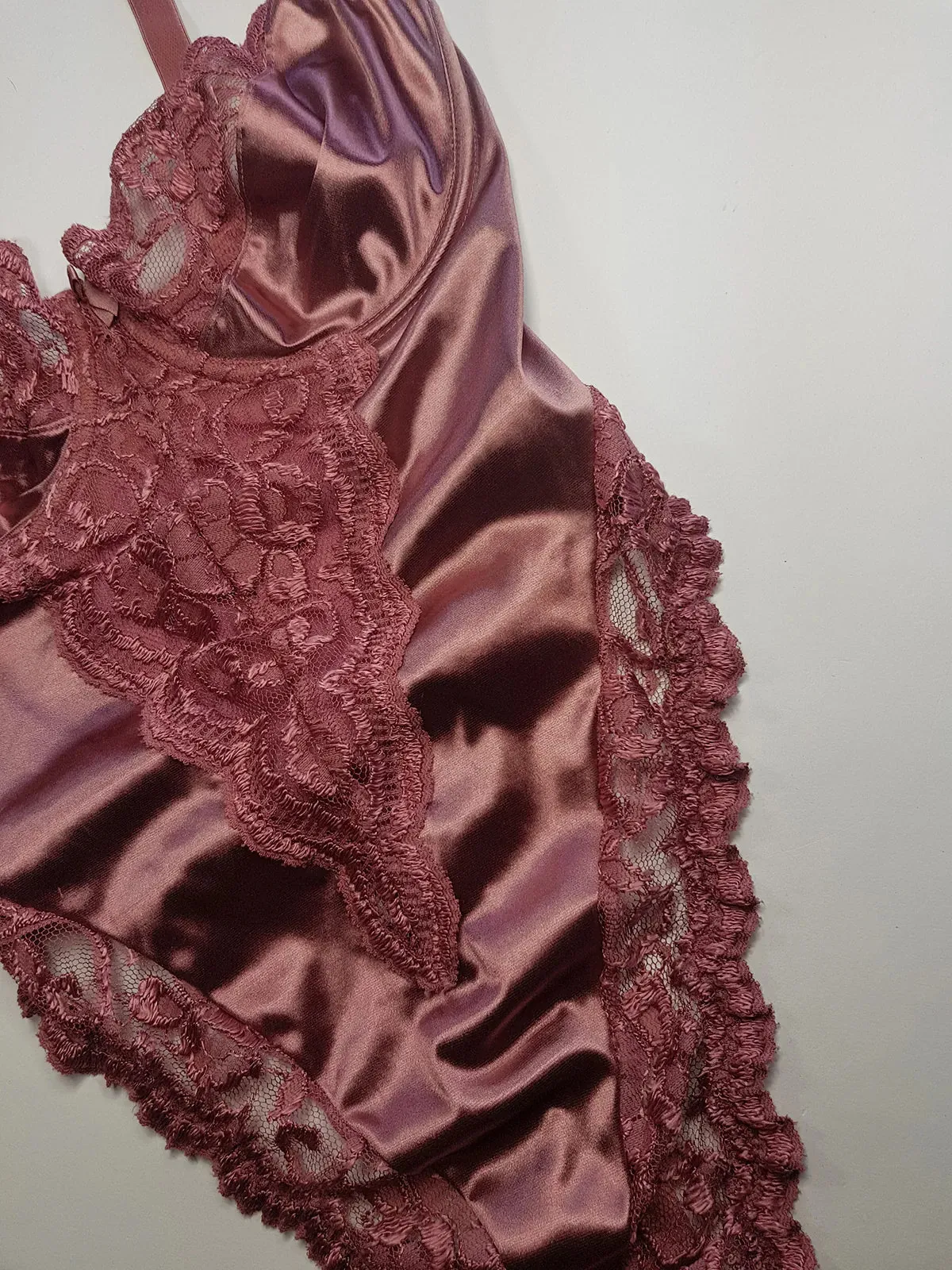 1990s Vintage Dreamy Lace & Satin High Cut Teddy Bodysuit - Unworn - Unbelievably Gorgeous in Sugary Pink