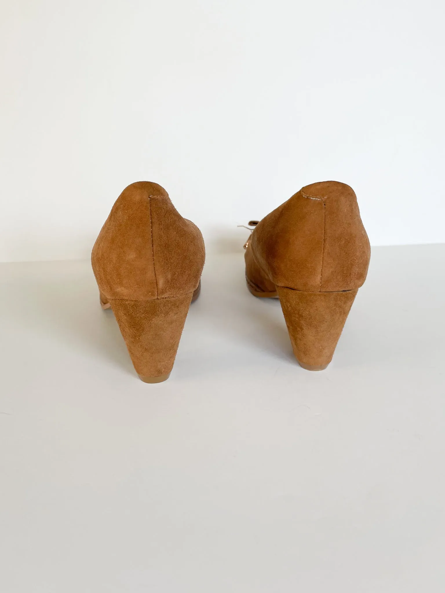 Baidu Tan Suede Leather Bow Peep Toe Heels - Size 6