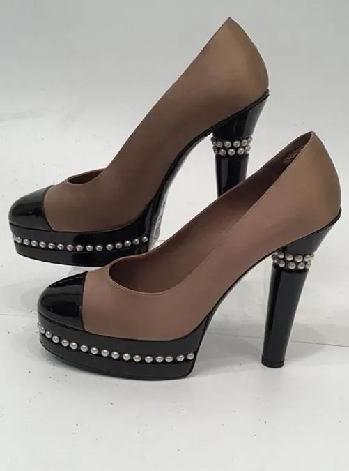Chanel 2009 Fall 09A Paris Moscow Bicolor Patent Leather Satin Pearls Platform Heel Pumps EU 40 US 9/9.5