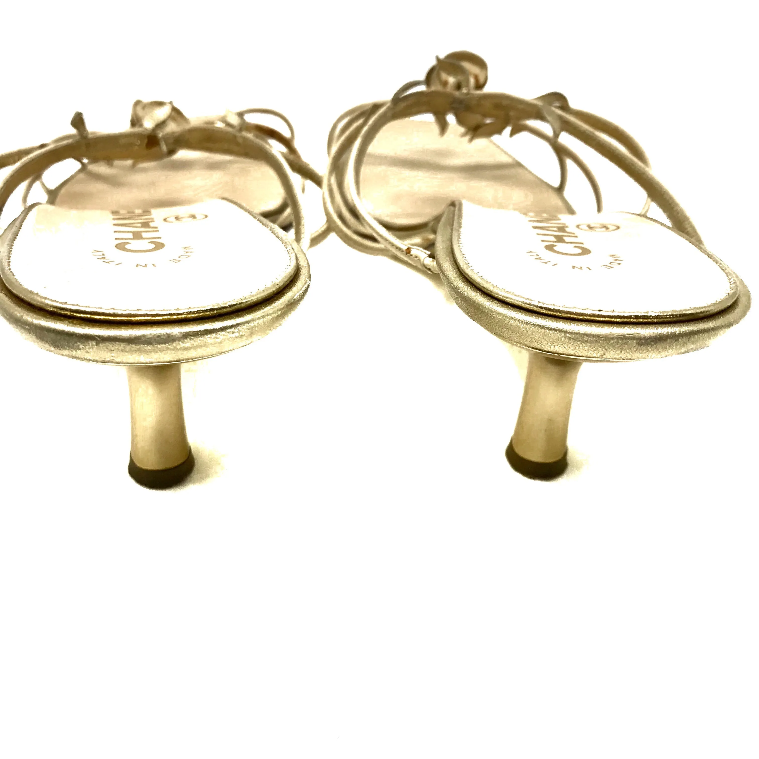 Chanel Tan Gold Rose Trimmed Heels Size US9.5 | IT40