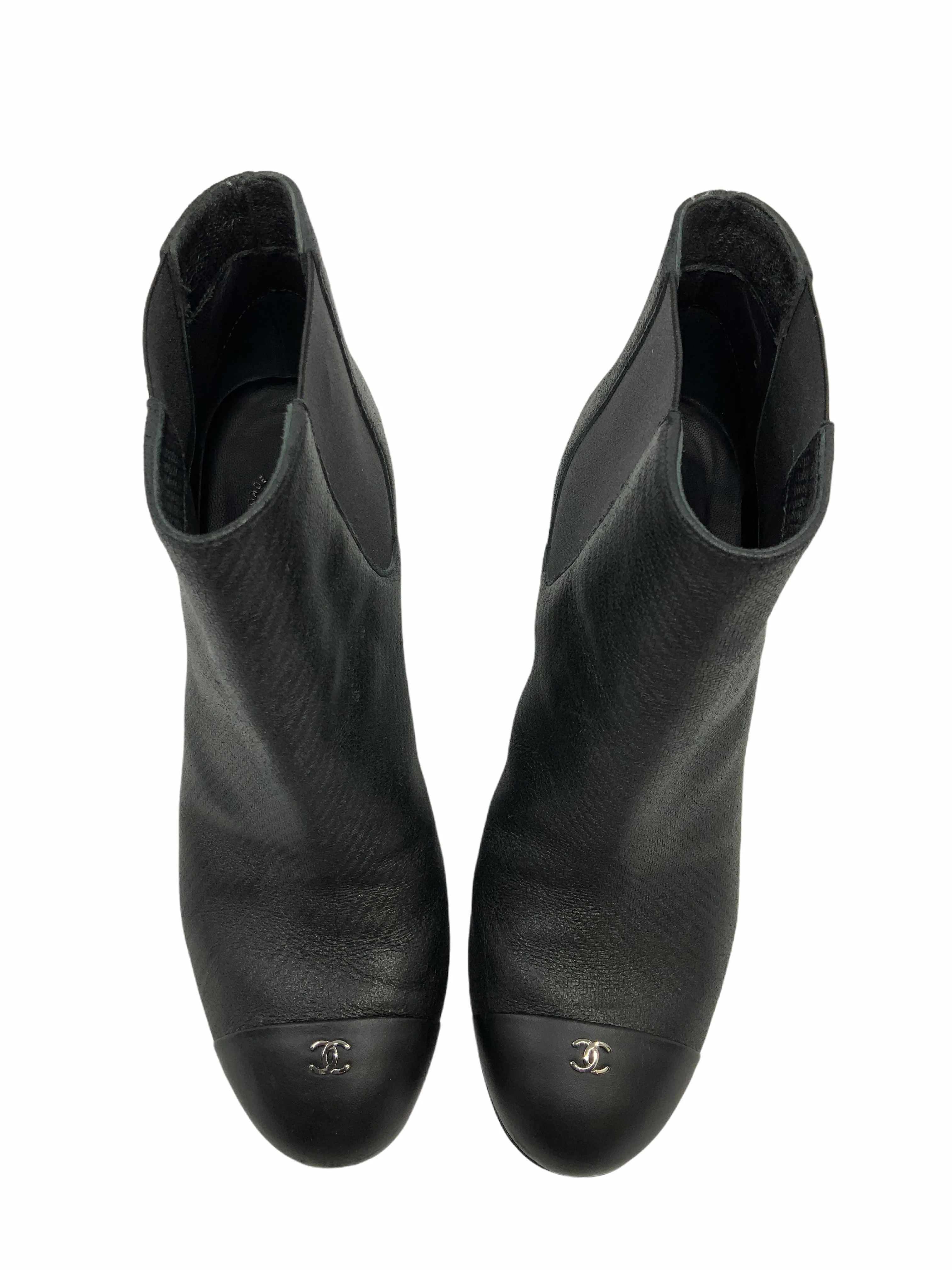 CL Textured Leather CC Cap Toe Bootie Size 7