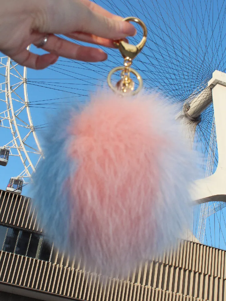 DREAMY TRICOLOR POM POM