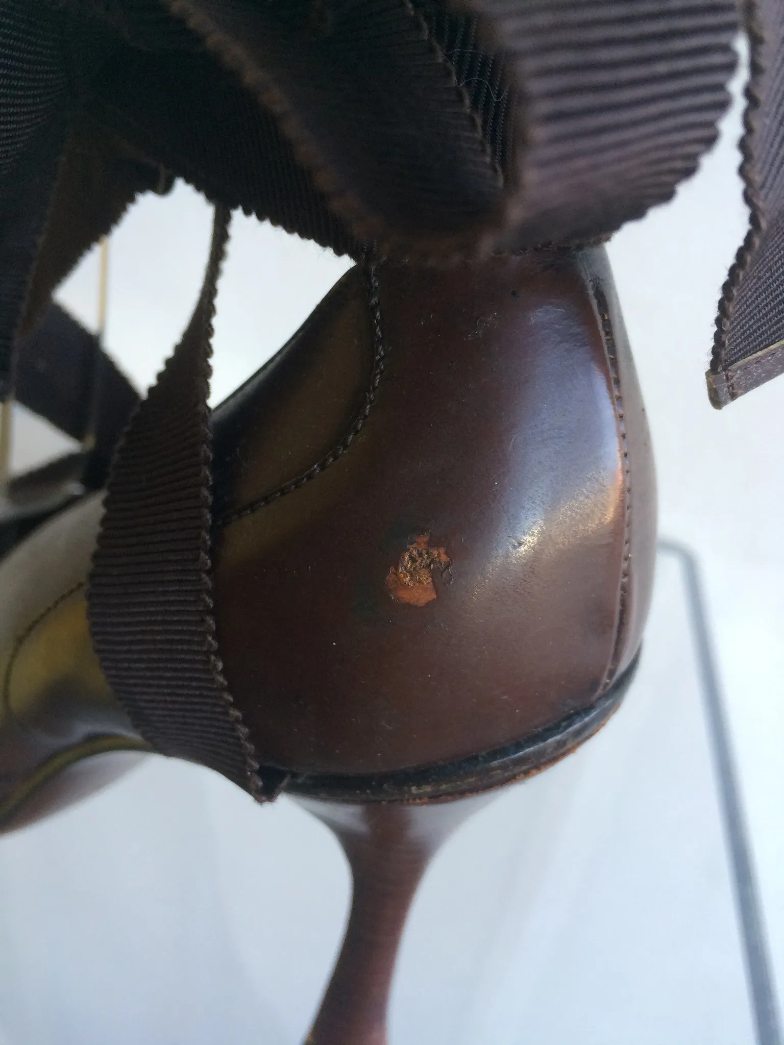 Gucci Brown Pumps with Ribbon Detail