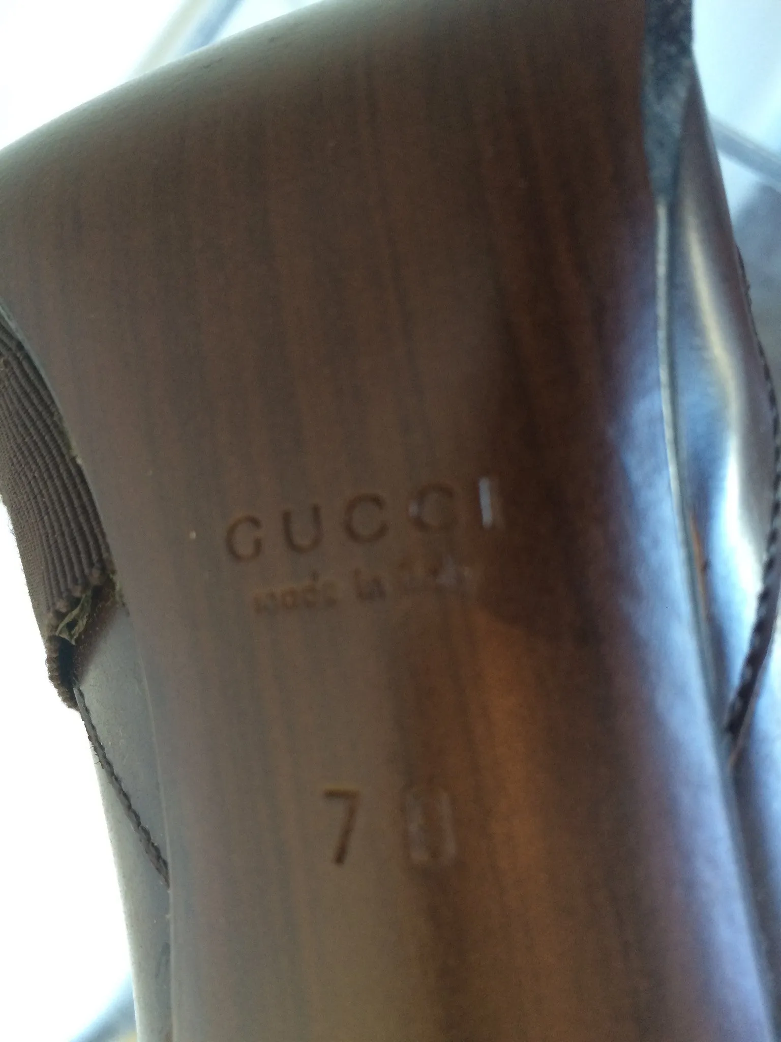 Gucci Brown Pumps with Ribbon Detail
