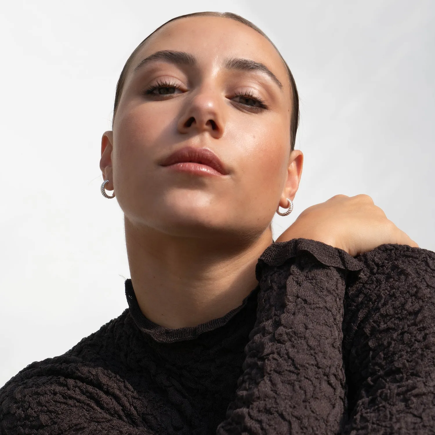 Medium Twist Huggie Hoops