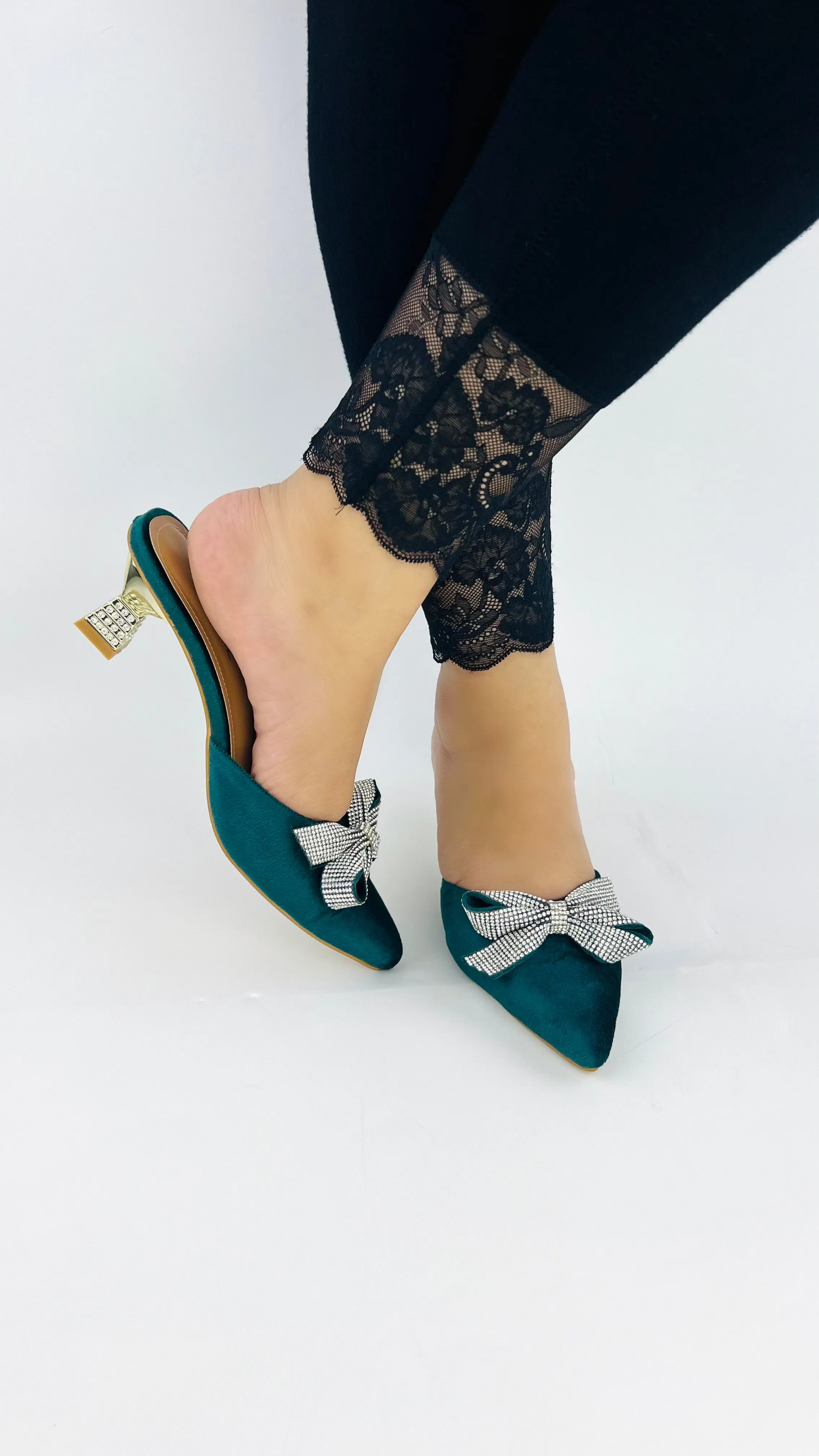 Spunkz Green Velvet Pointed Toe Mules