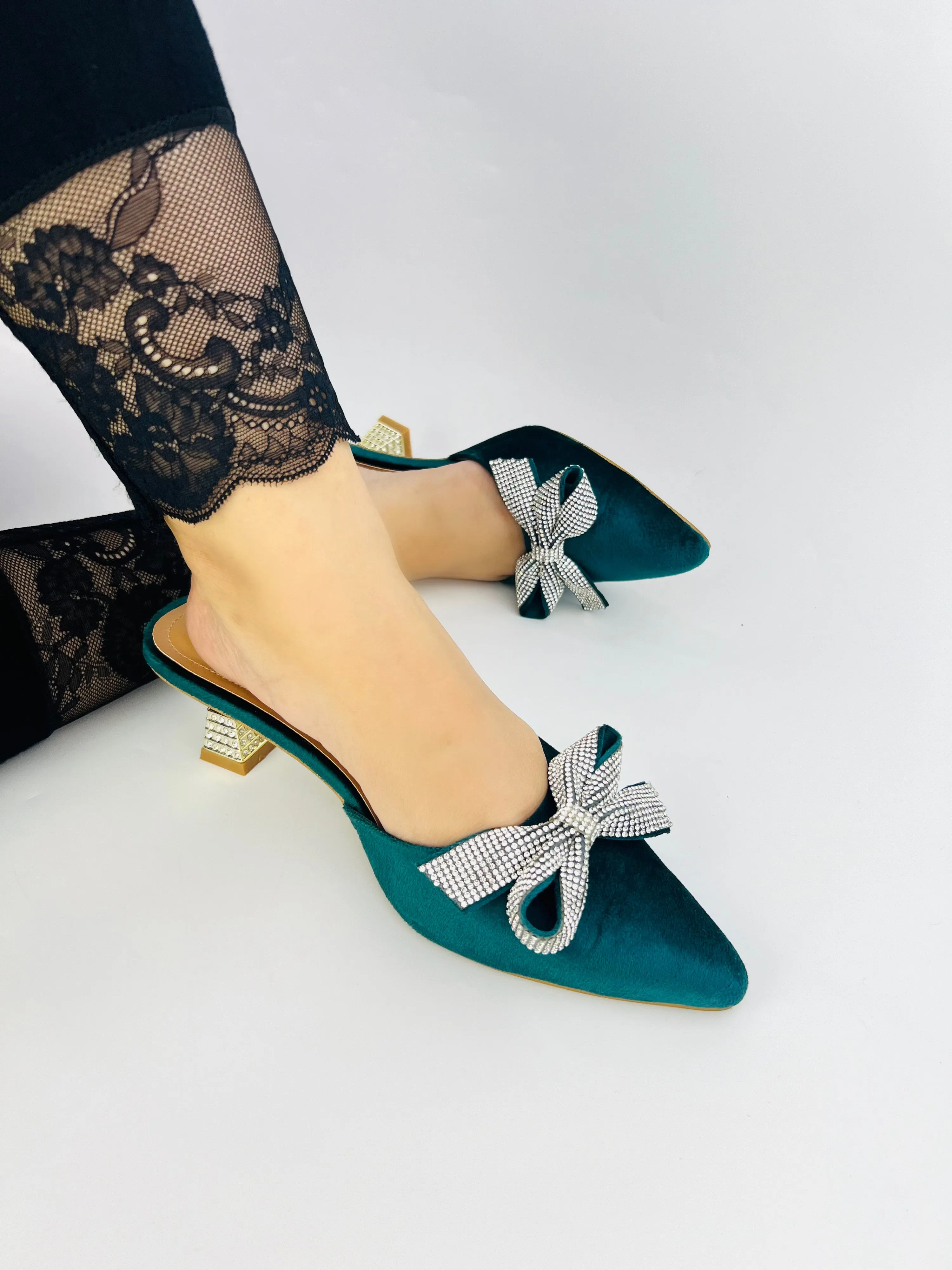 Spunkz Green Velvet Pointed Toe Mules