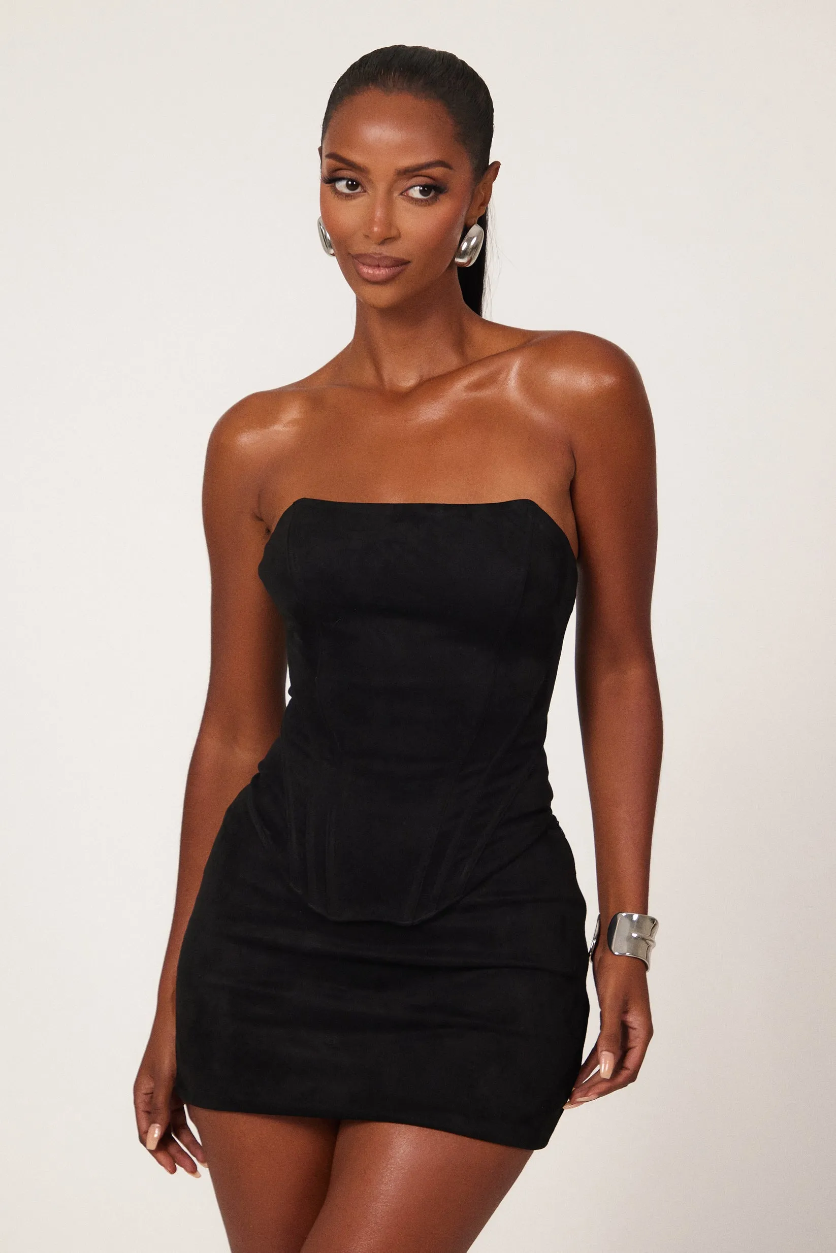 The Lily Set in Black